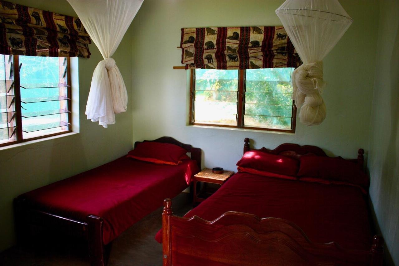 מלון Paraa Red Chilli Rest Camp מראה חיצוני תמונה