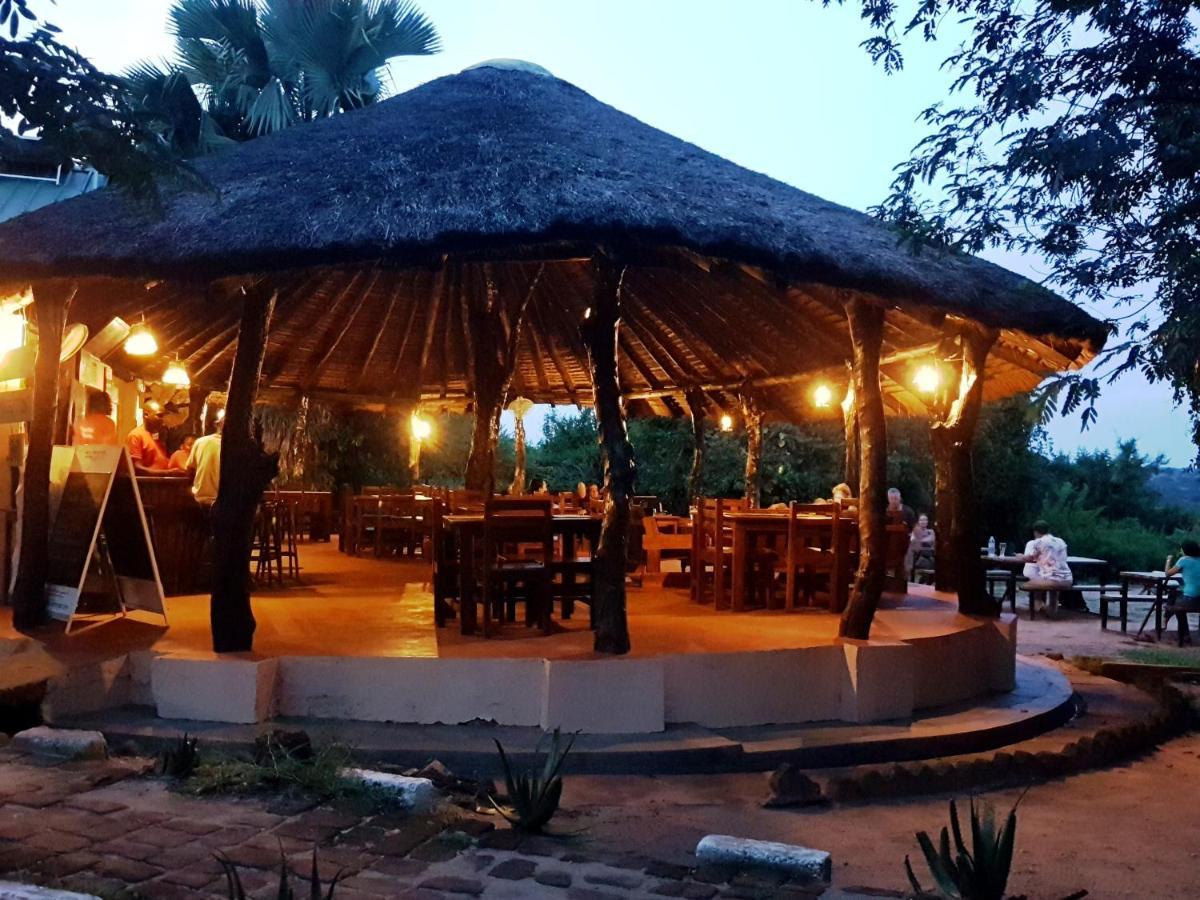 מלון Paraa Red Chilli Rest Camp מראה חיצוני תמונה