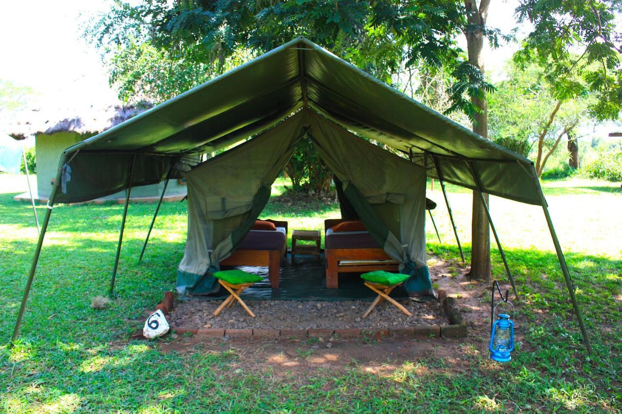 מלון Paraa Red Chilli Rest Camp מראה חיצוני תמונה