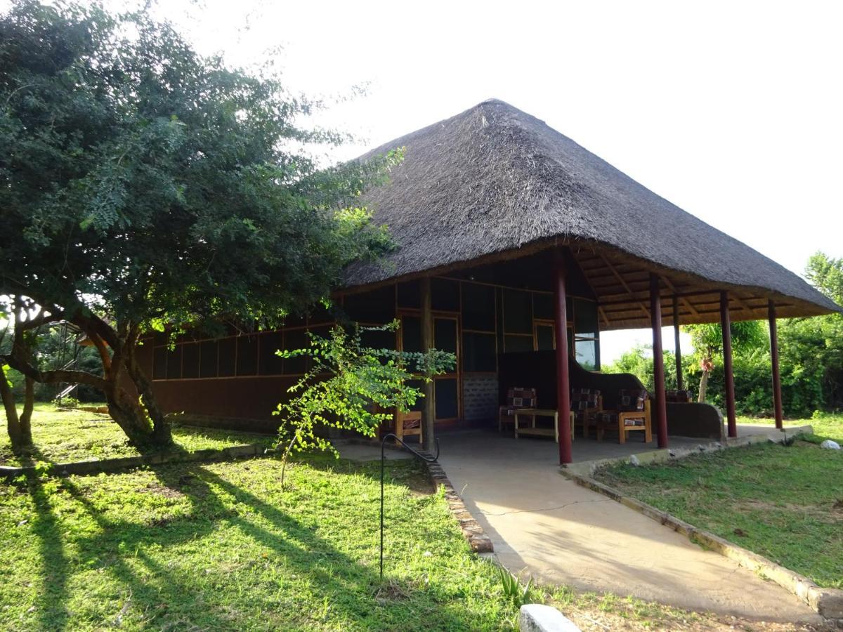 מלון Paraa Red Chilli Rest Camp מראה חיצוני תמונה